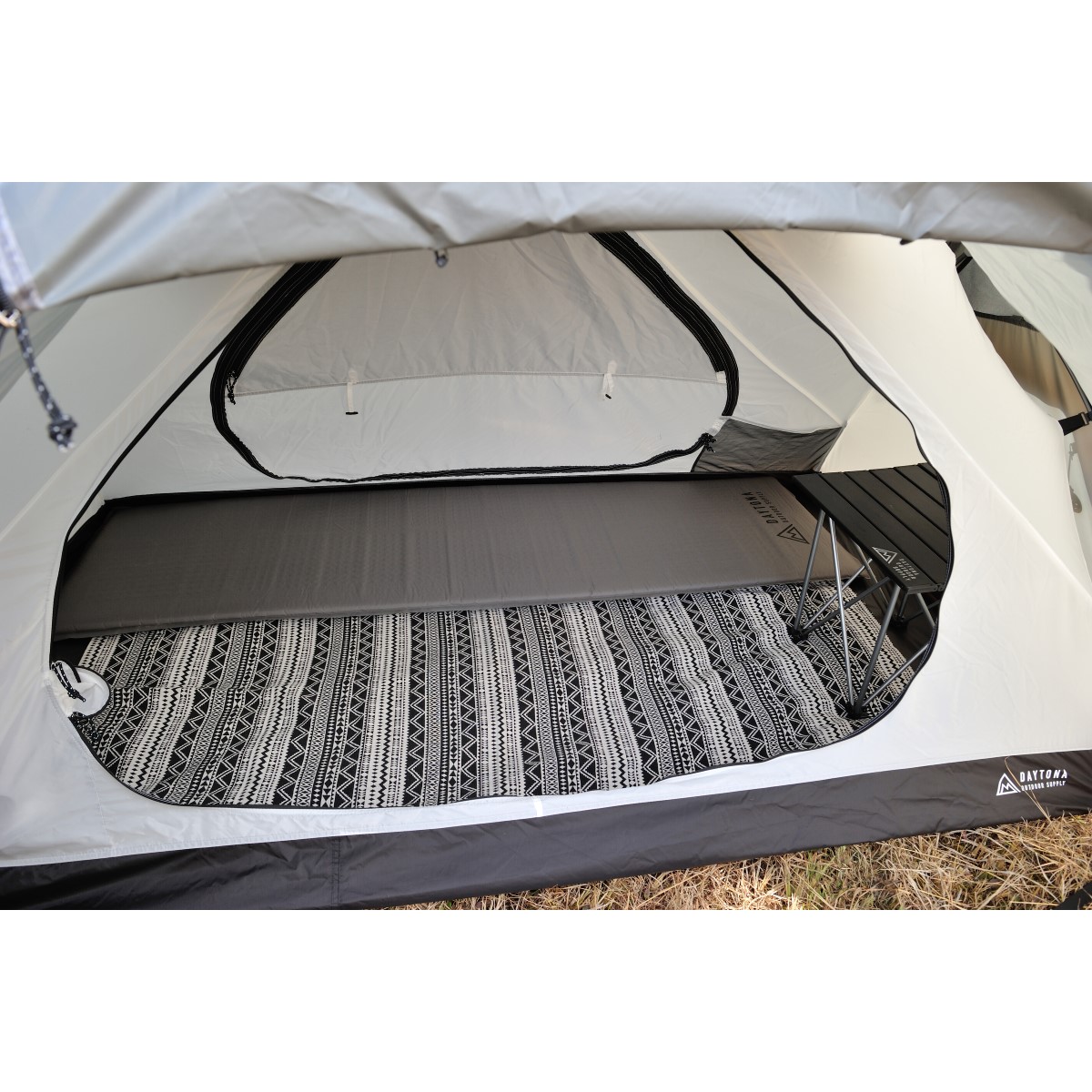 ⁹DAYTONA ドームルーム グレー ツーリング用ソロテント デイトナがバイクキャンプのためのテントを新開発！ ソロ