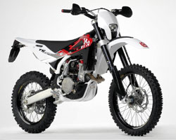 TE250R フロントフェンダー 白 250.08.010.000 ハスクバーナ 純正  バイク 部品 2019年式外し VBKUTA207KM249*** Husqvarna 割れ欠けなし 車検 Genuine:22209702