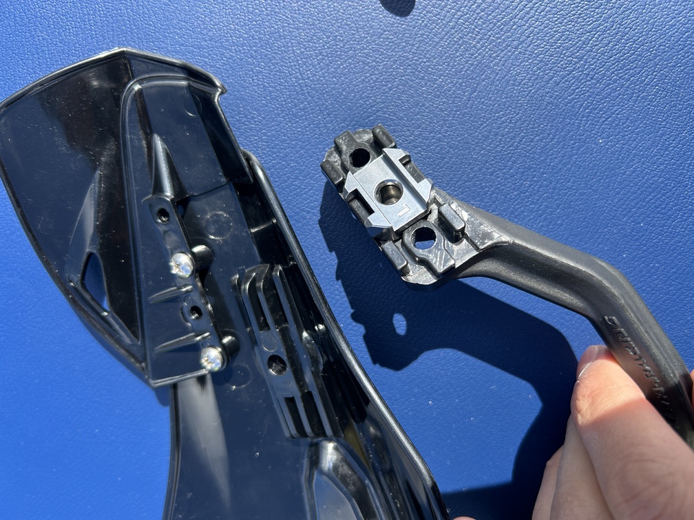 インパクトX3ハンドガード　ライダーレビュー製品写真