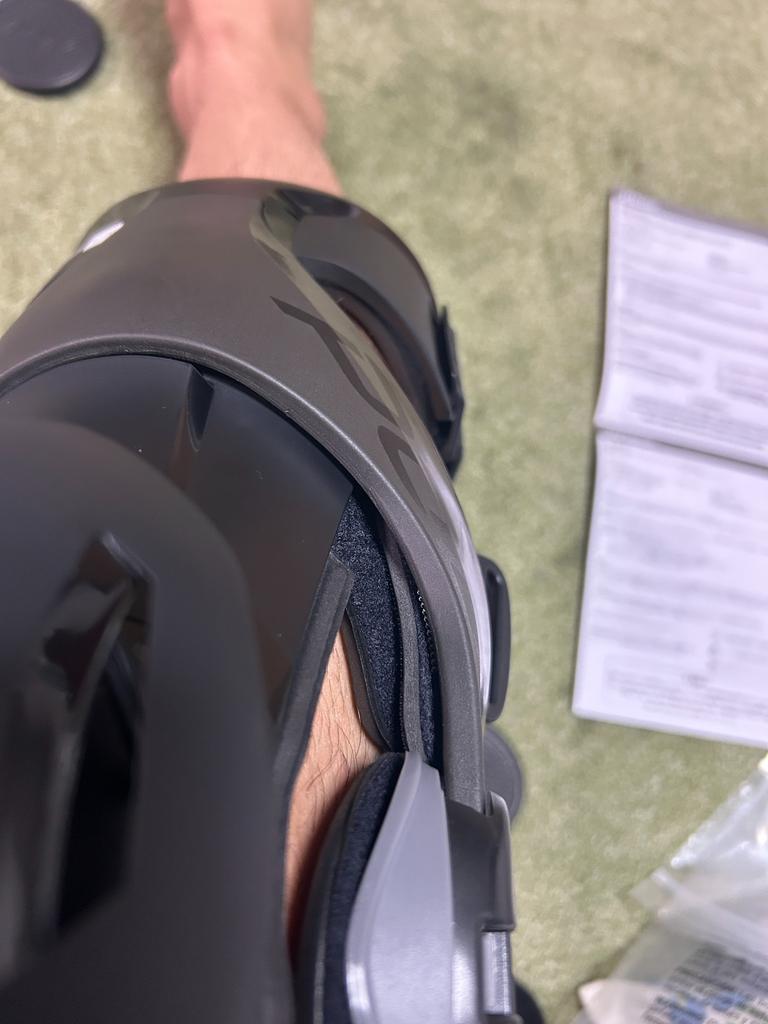 POD MX POD K4 2.0 ニーブレース ブラック 左右セット