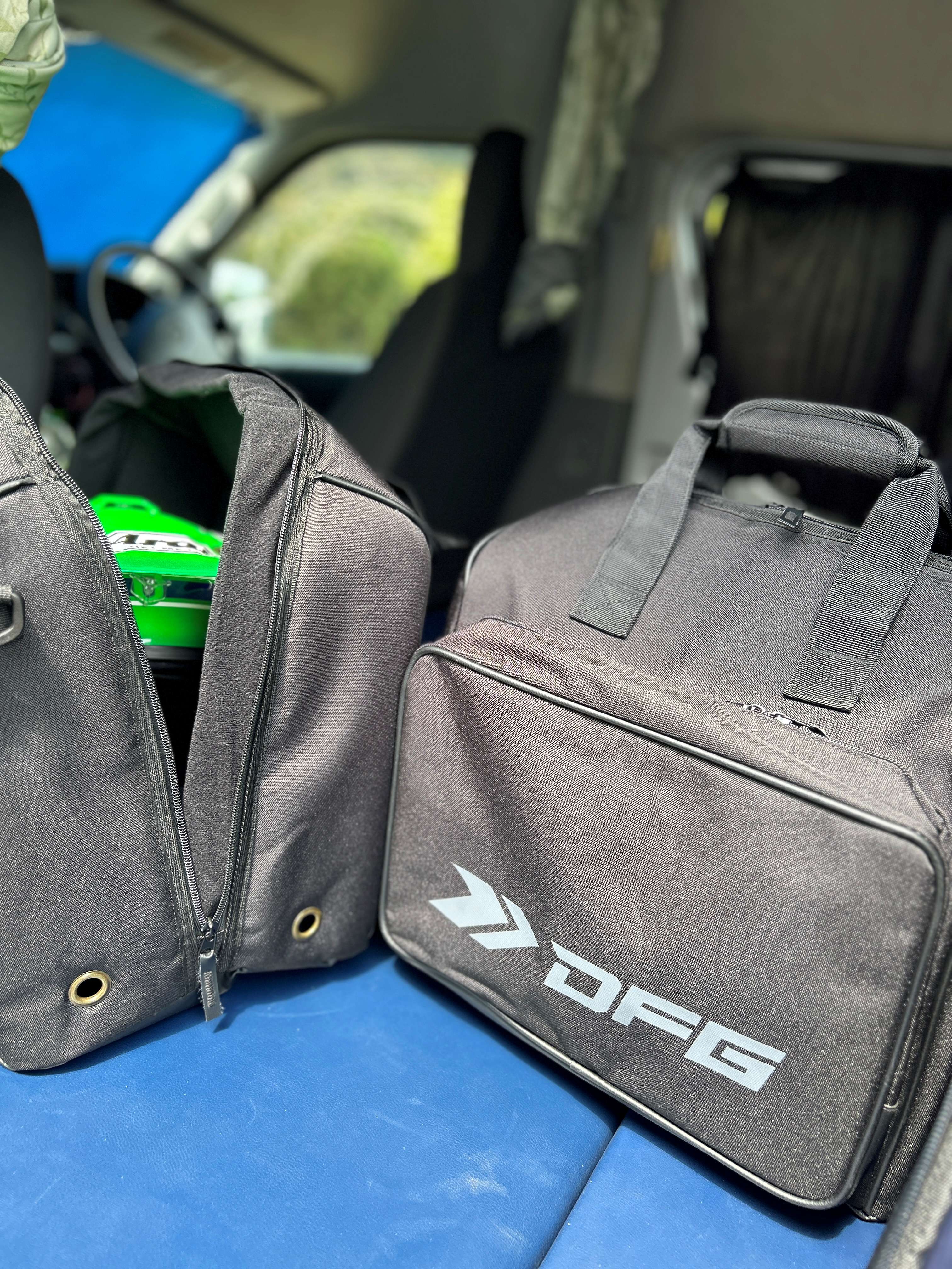 ヘルメットバッグ　ライダーレビュー製品写真