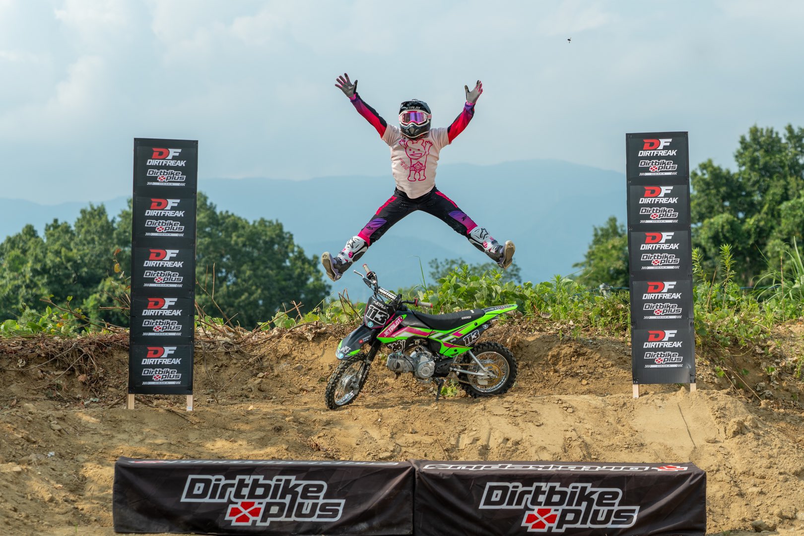 ワークスジャージ CHAMPブラック/ピンク　ライダーレビュー製品写真