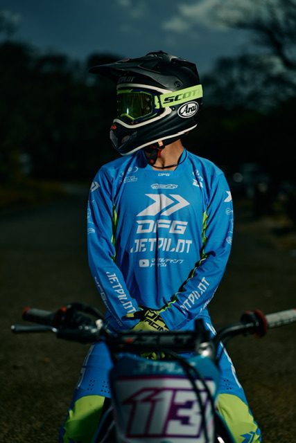 フューリー ゴーグル ネオングリーン/ネオンイエロー/イエロークロームレンズ　ライダーレビュー製品写真