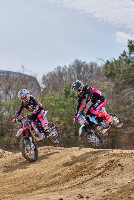 ワークスジャージ CHAMP ブラック/ピンク　ライダーレビュー製品写真