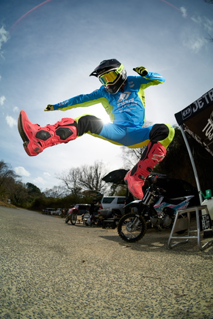 ワークスジャージ CHAMP ブルー/フローイエロー　ライダーレビュー製品写真