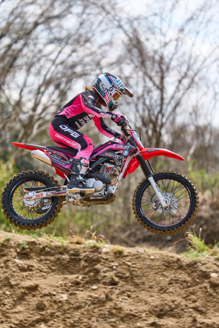 ワークスパンツ CHAMP ブラック/ピンク　ライダーレビュー製品写真